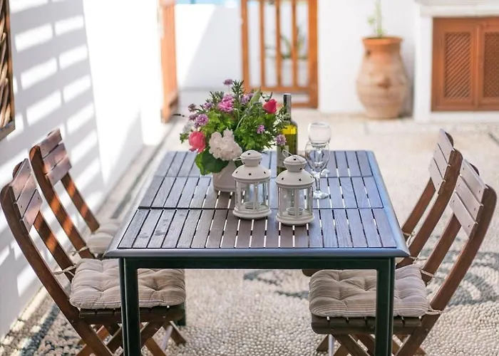 Villa Thalassa 3 Modern Comfort Traditional Greek Charm *